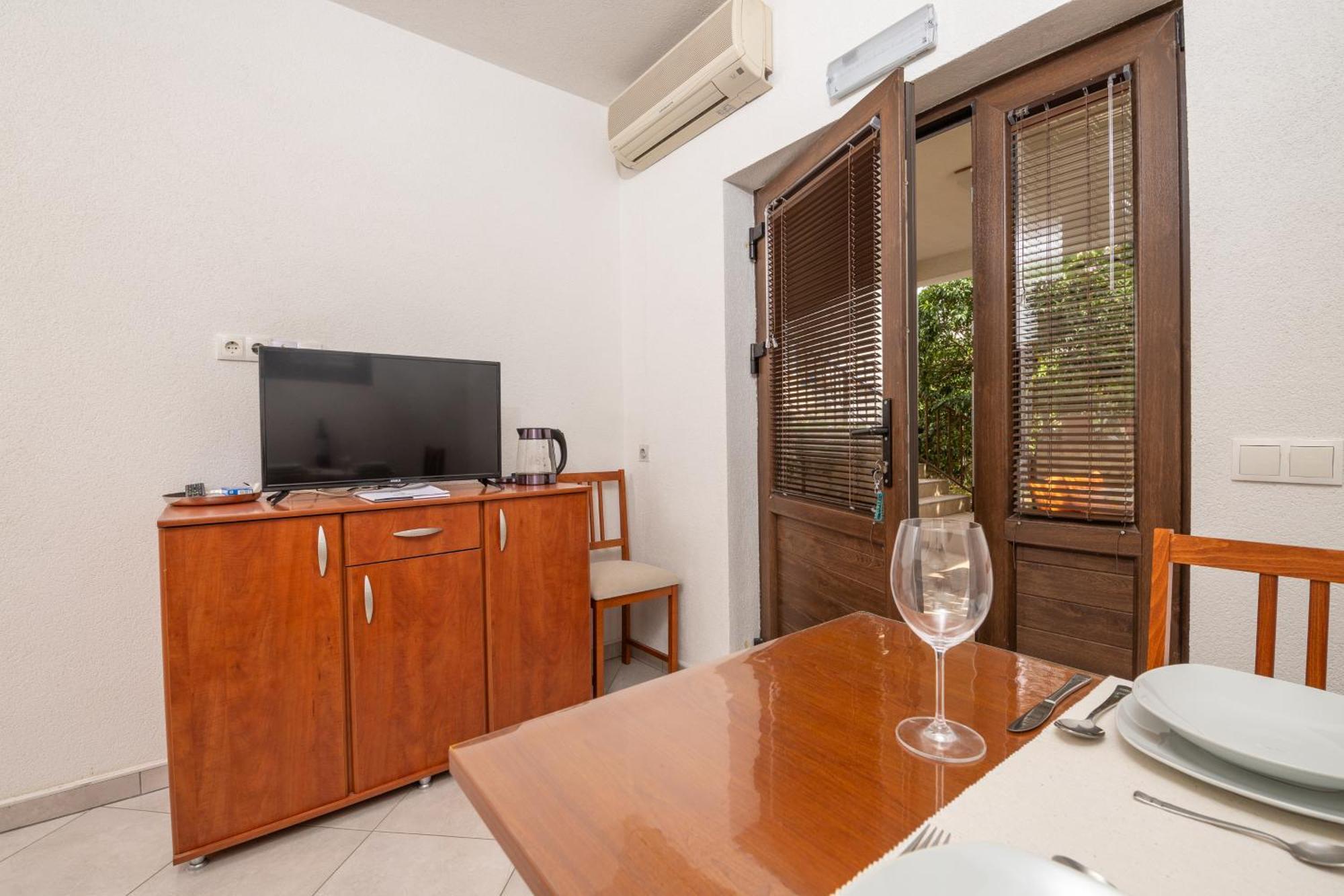 Apartments Damjanic Jerko วรอสกา ภายนอก รูปภาพ